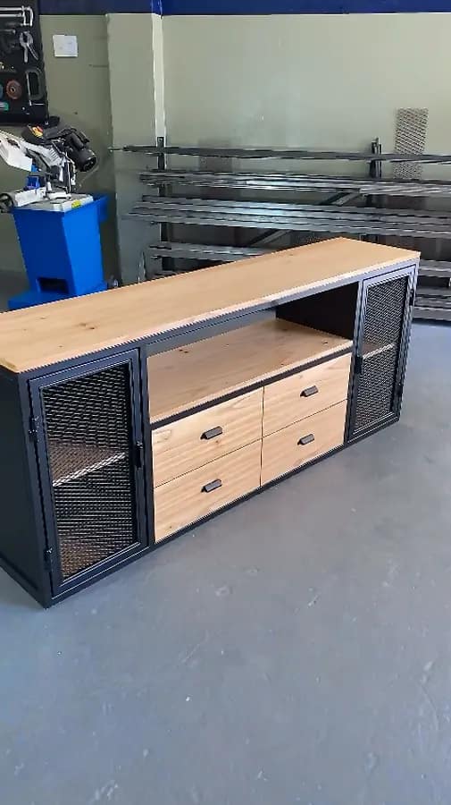 Rack tv